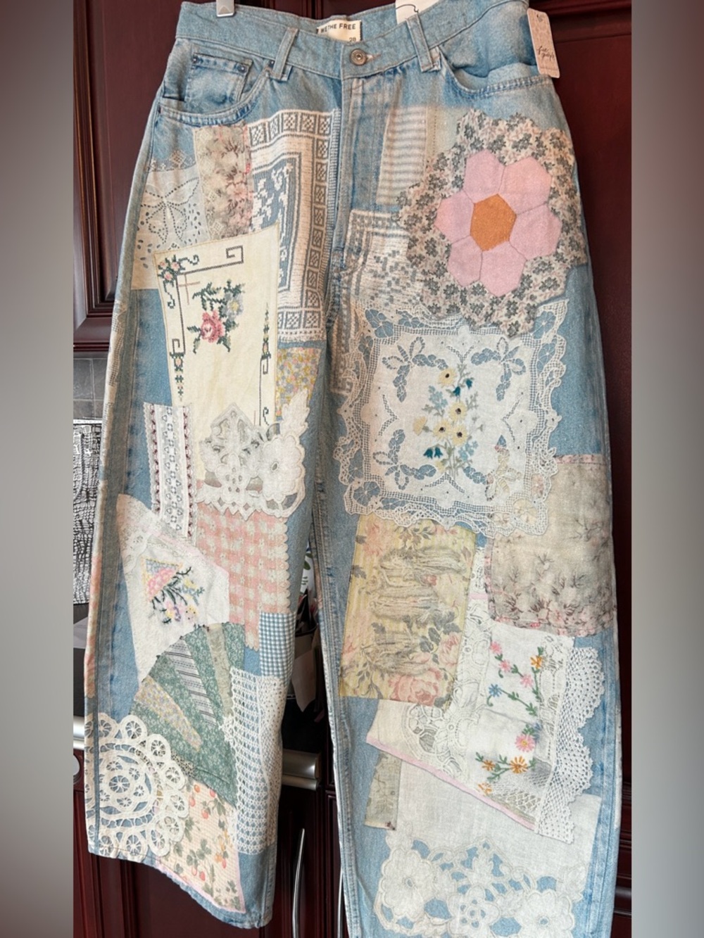 FREE PEOPLE We The Free Illusions Printed Relaxed Jeans size 24 - Picture 10 of 15
